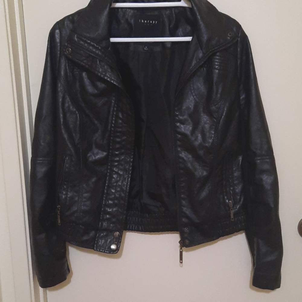 Therapy, size medium, black